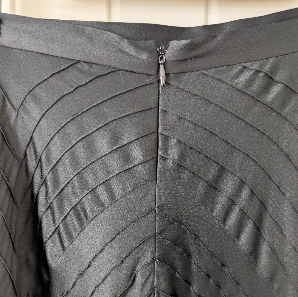 Black 100 % Silk Charmeuse Midi Skirt Size 10 - Picture 5 of 8